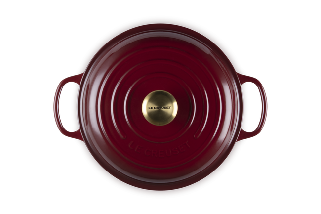 Cast Iron Signature Shallow CasseroleGarnet image number 4